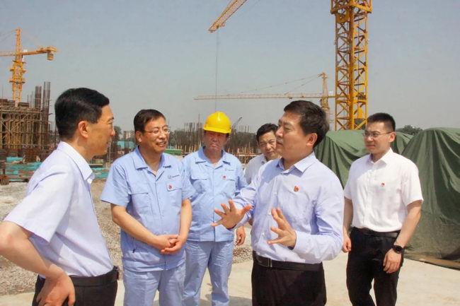 洛阳市委副书记、市长刘宛康等领导到万基2×60万千瓦热电机组施工现场检查指导工作